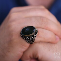 Silver Men Ring with Green CZ - Nusrettaki